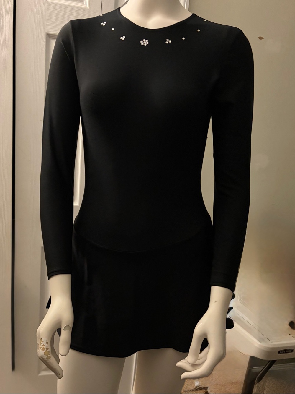 Mondor Skating or dance costume - black size medium.